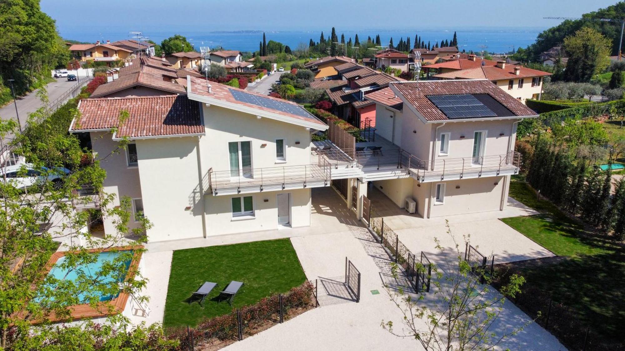 Luxury Villas Gardenia With Private Pool Padenghe sul Garda Buitenkant foto