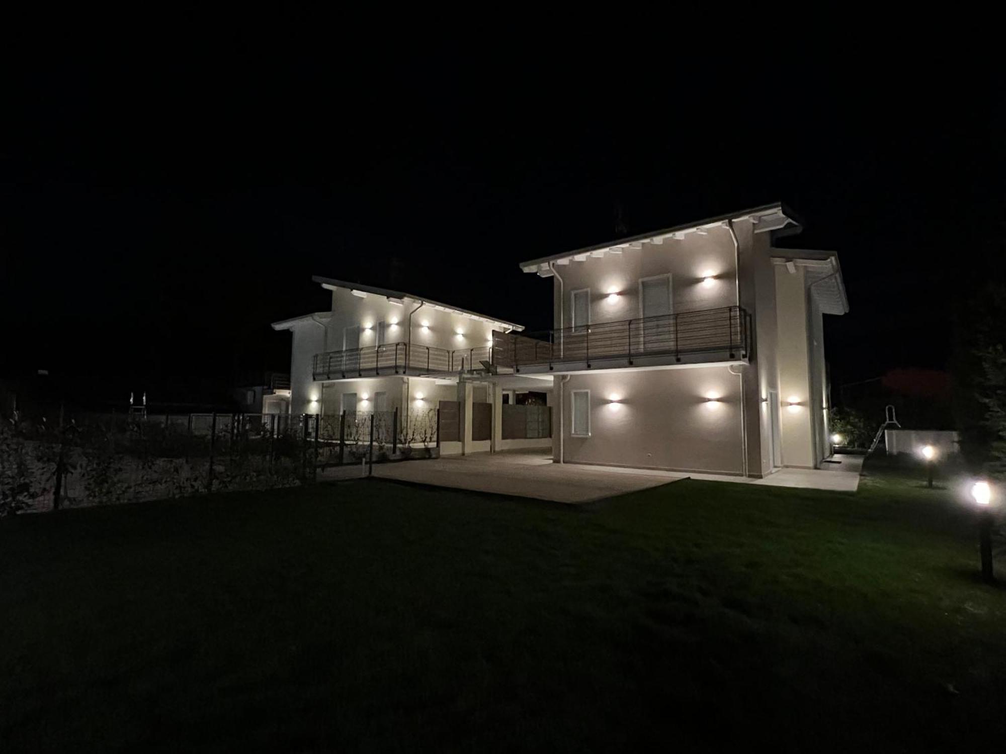 Luxury Villas Gardenia With Private Pool Padenghe sul Garda Buitenkant foto